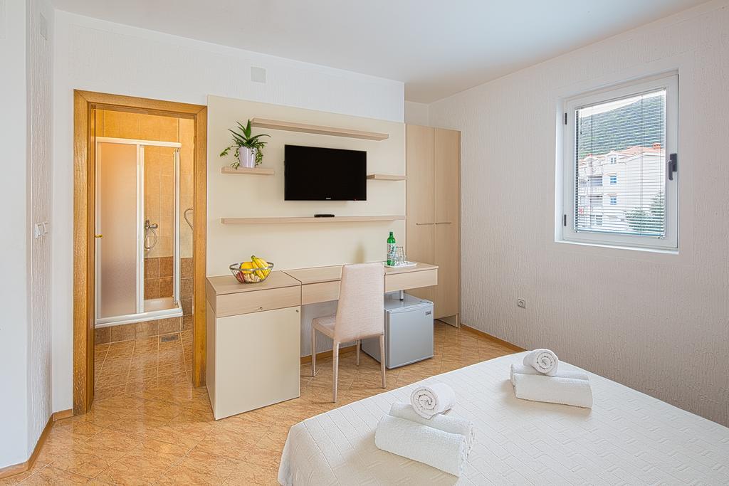 Budva Inn Guest House Exterior foto